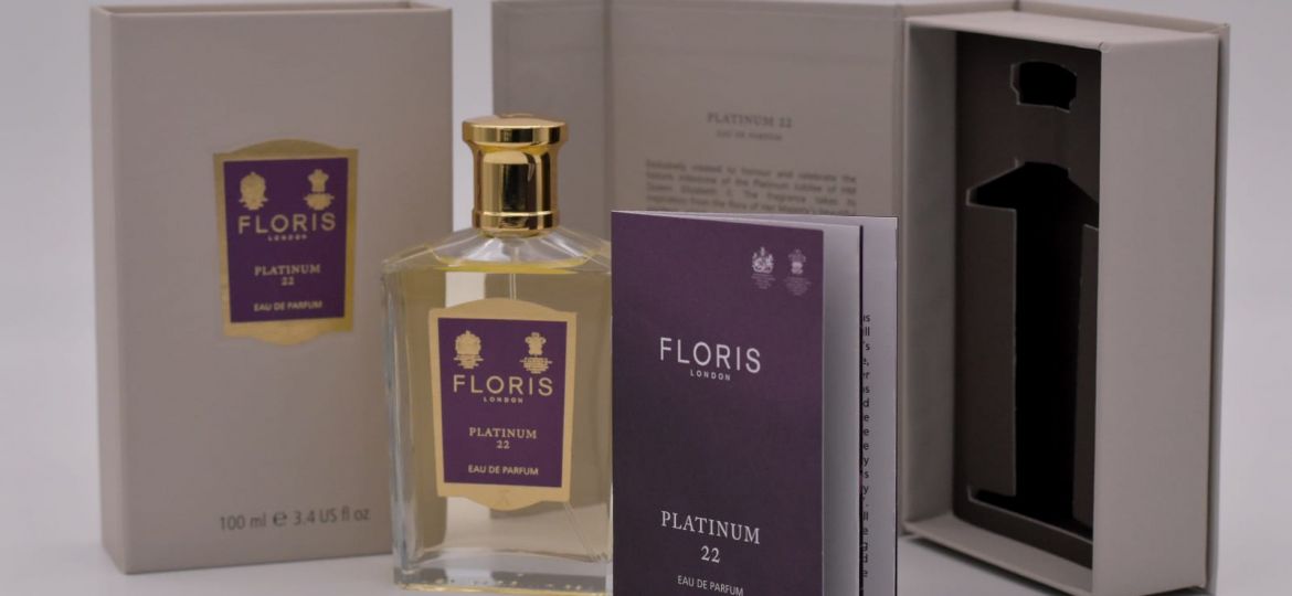 luxury cosmetic packaging for perfume.